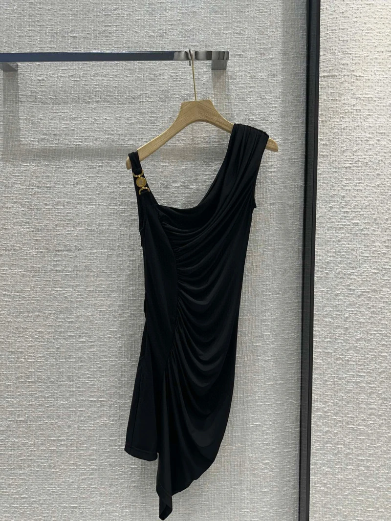 

Fashionable and sexy women's dress, fashionable and socialite style, side wrinkled irregular one shoulder camisole dress