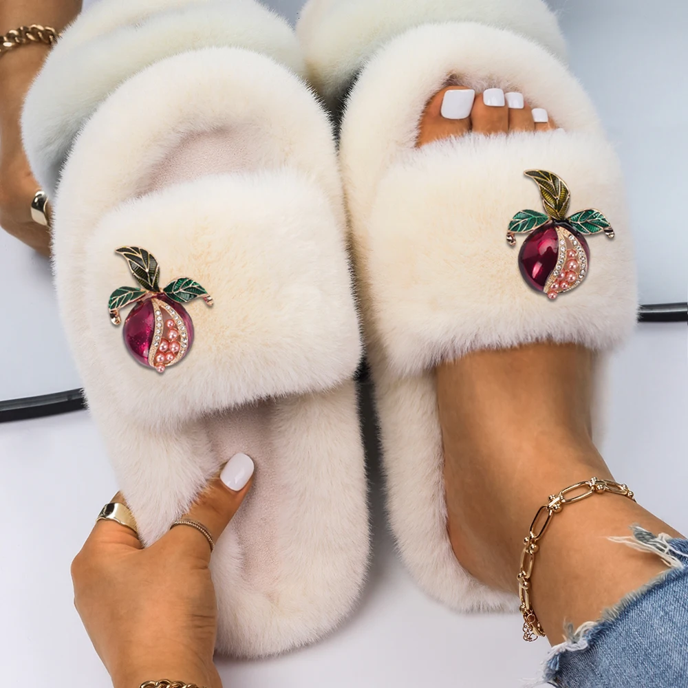 

Slippers Women Fluffy Flip Flops Luxury Designer Pomegranate Decor Fuzzy Slides Faux Fur Sandals Fur Slippers Female Furry Shoes