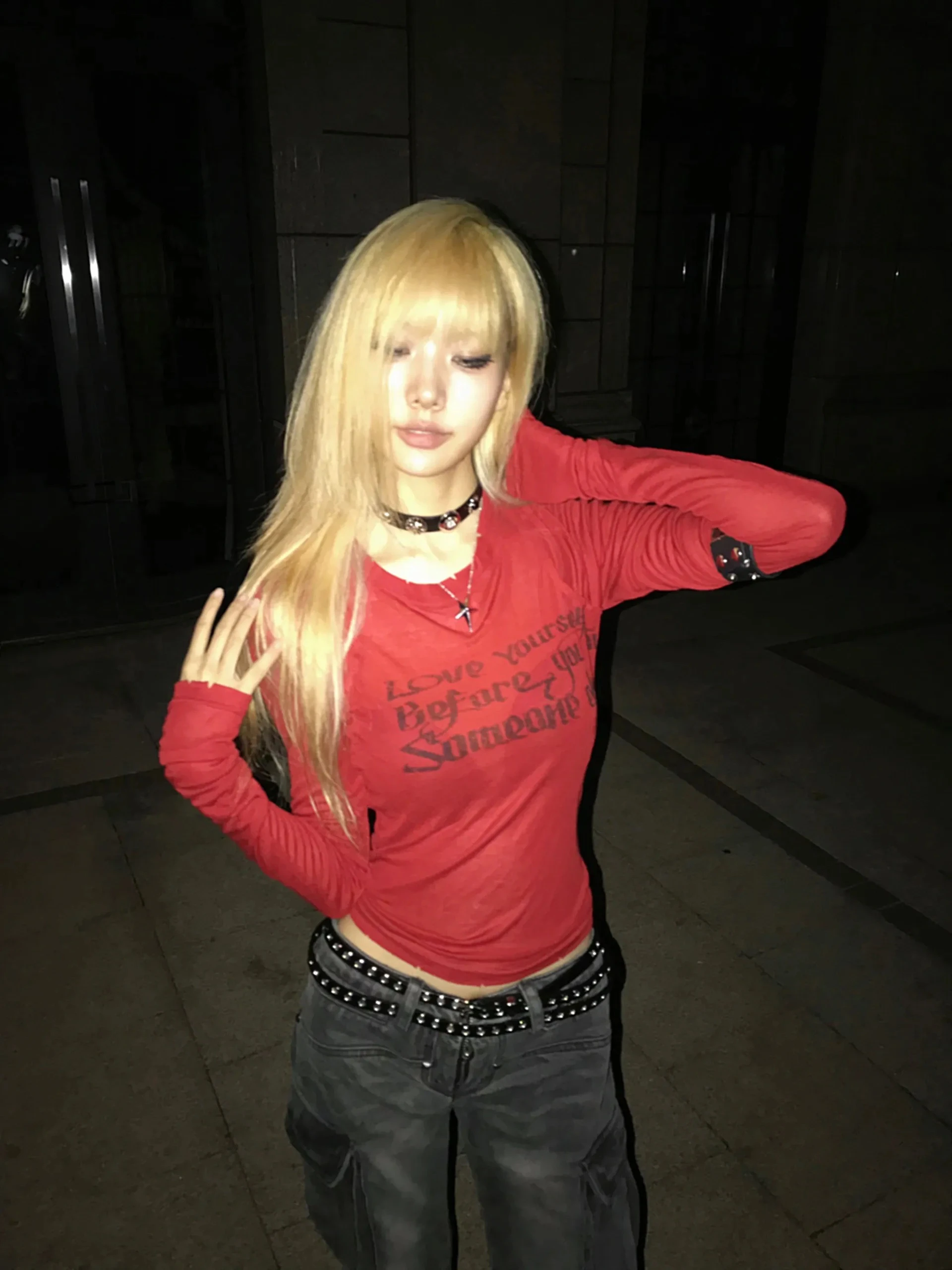 Karrcat Grunge Aesthetics Letter Print T-Shirt Trashy 2000er Jahre Stil Langarm Rotes T-Shirt Japanische Y2k Distressed Tops American – Detail 7