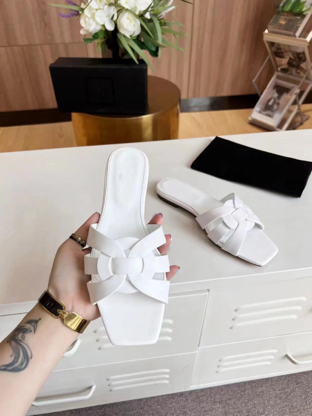 New Women's Fashion Leather Slippers Brand Design Luxury Women's Shoes Elegant Party Shoes Beach Shoes Home Shoes Dating Shoes 4