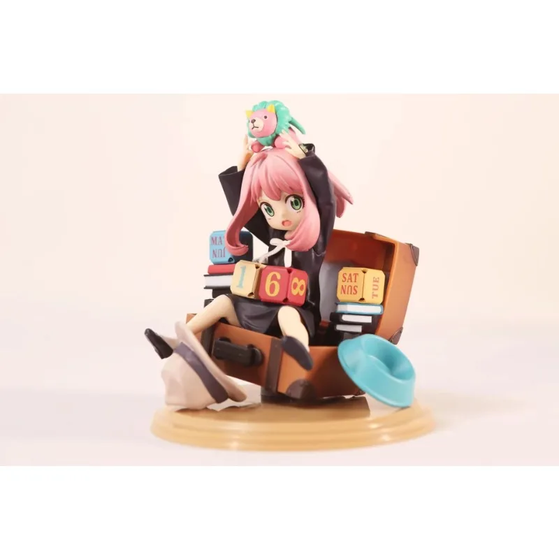 

16CM SpyxFamily House Melon God Aniya Sitting Pose Black Different Color Perpetual Calendar Hand Model Boxed
