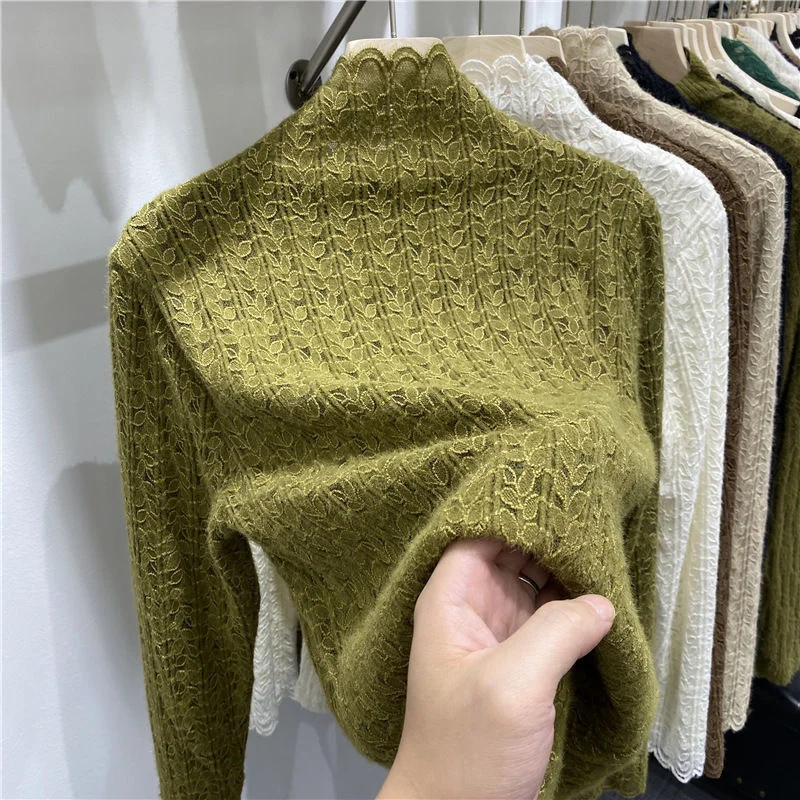 

New Plus Velvet Lace Sweater Women 2022 Autumn Winter Korean Fashion Lace Bottoming Shirt Flower Pattern Half-collar Hollow Tops