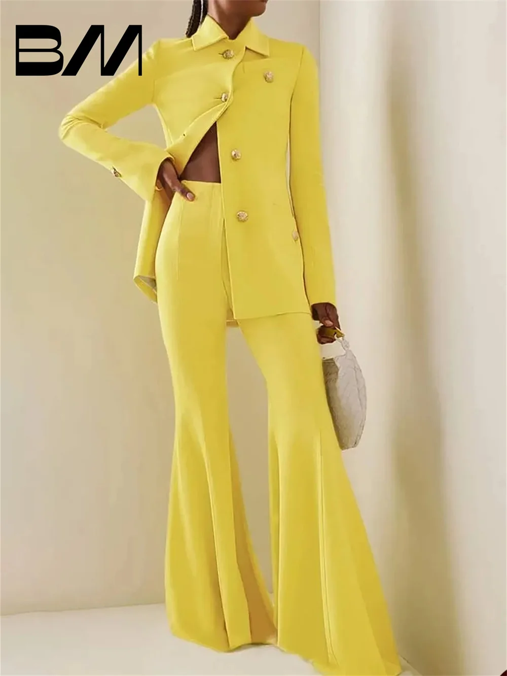Рисунок 2 - Модные желтые женские костюмы на заказ