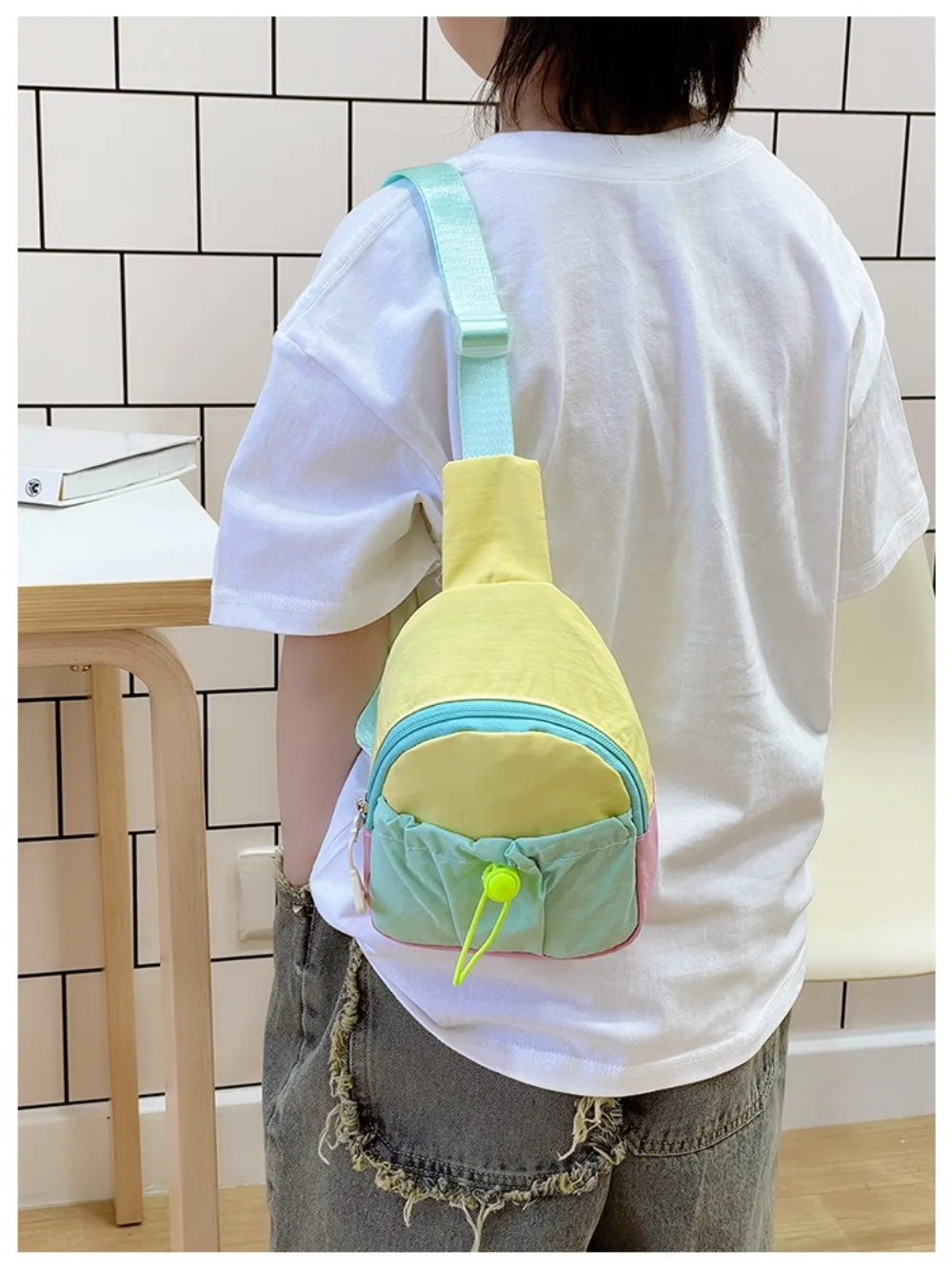 Niedliche Nylon-Brusttasche für Kinder, Farblich Abgestimmte Leichte Schultertasche, Umhängetasche für Outdoor-Aktivitäten – Detail 7
