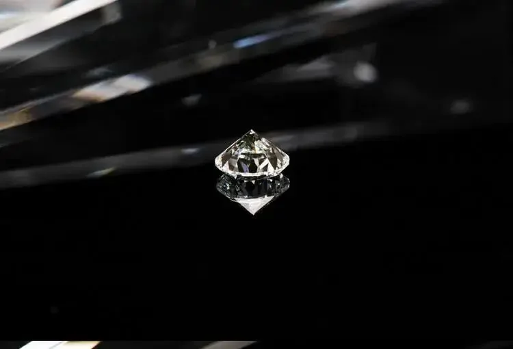 Massive 14K Weißgold Moissanit Ohrringe