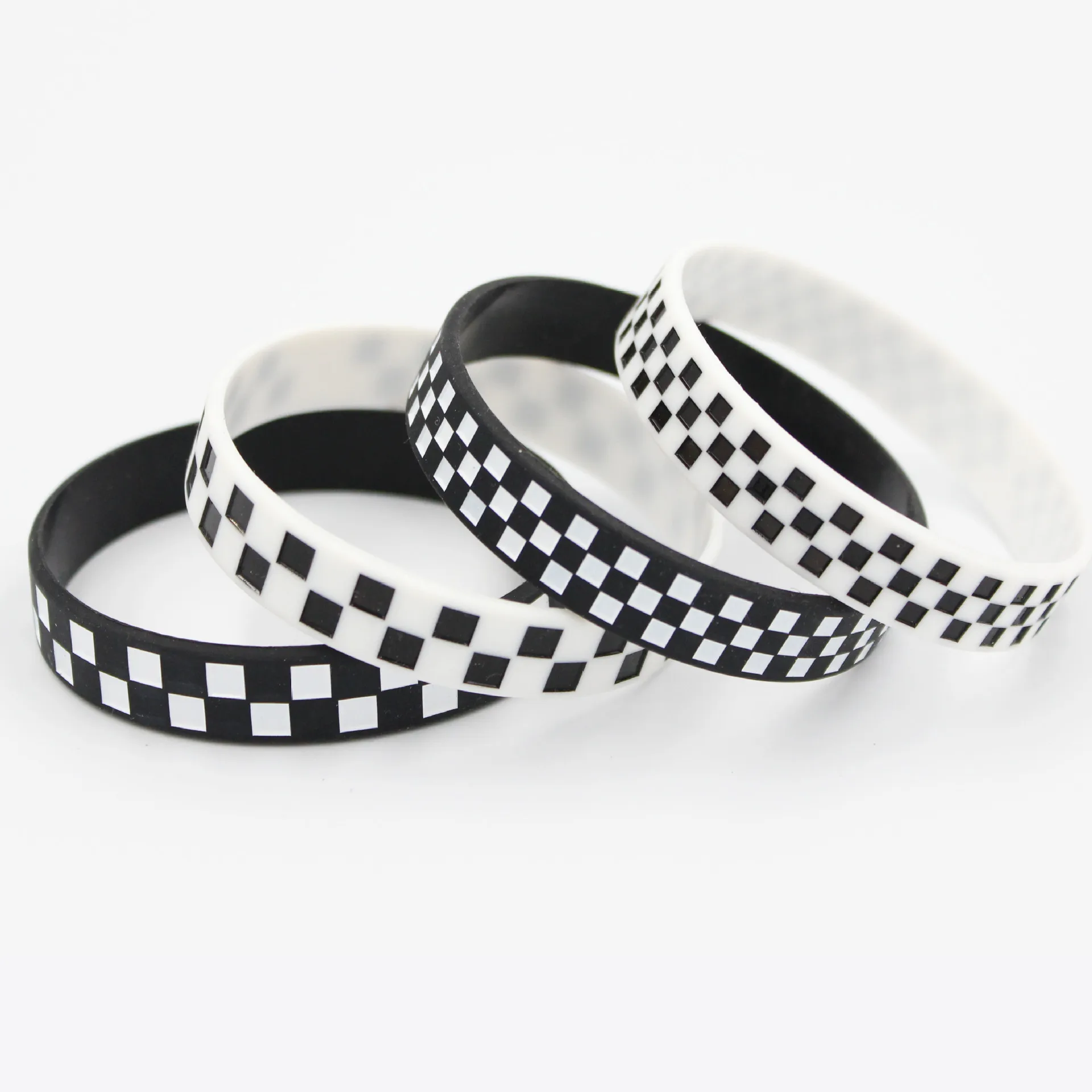 

1PC Checkered Silicone Wristband Punk Style Plaid Silicone Bracelet Personality Waterproof Sports Wristband for Men Women SH349