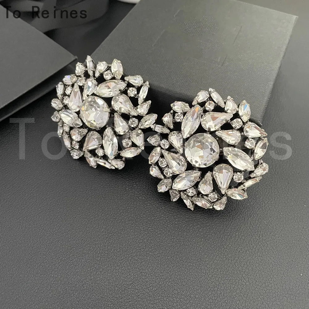 

To Reines Fashion Exaggerated Crystal Flower Large Earring Silver Ear Clip Europe America Style Design Lady Jewelry Holiday Gift