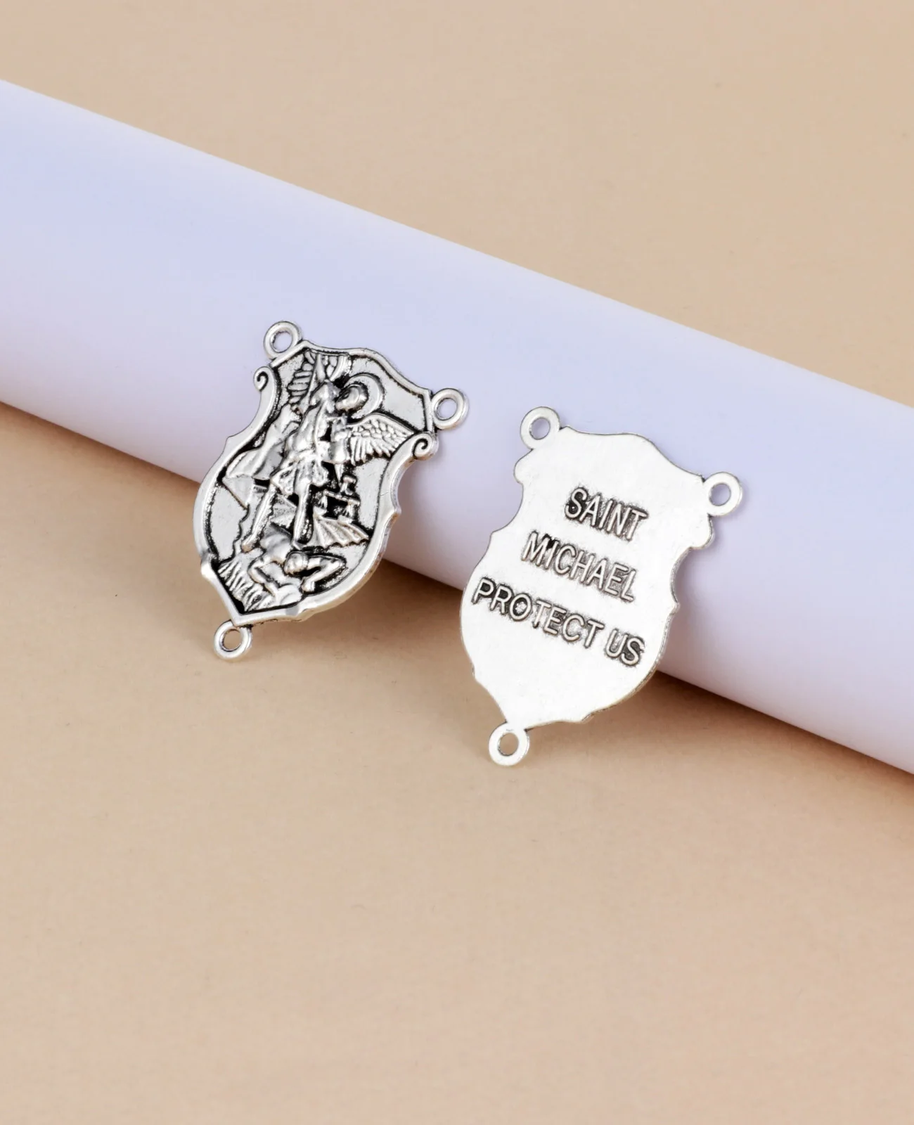 Cottvott 10Pcs 대천사 보호 메달 기독교 세인트 마이클 묵주 센터 피스 DIY 쥬얼리 액세서리 부품