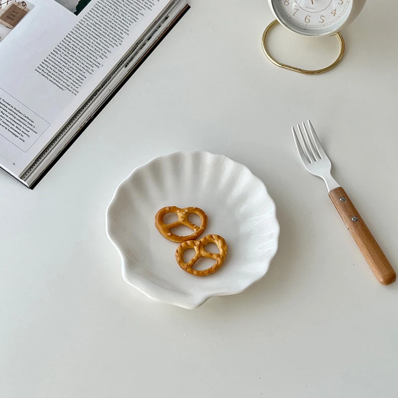 Creative Shell Shaped Ceramic Plate Jewelry Display Storage Trays Candle Plate Holder Household Home Table Decor Photo Props 5