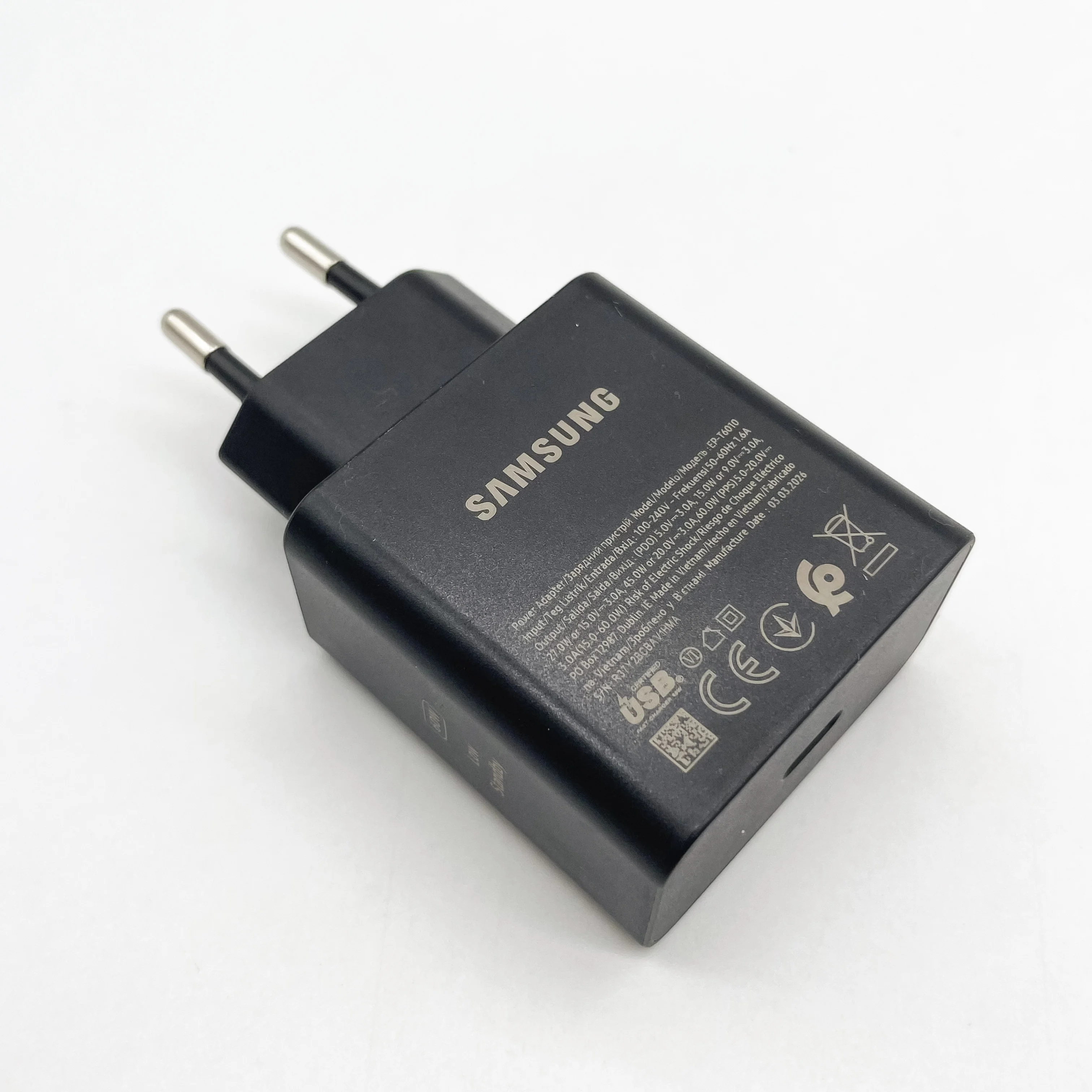 High-Power 60W Super Fast Charging Adapter with 1.8M Type-C Cable