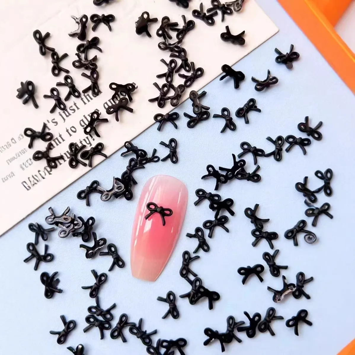 100개 6*8mm 리본 레진 네일 아트 장식, 신선한 마카롱 색상 속이 빈 리본 미니 보우낫 레진 네일 참 DIY 액세서리