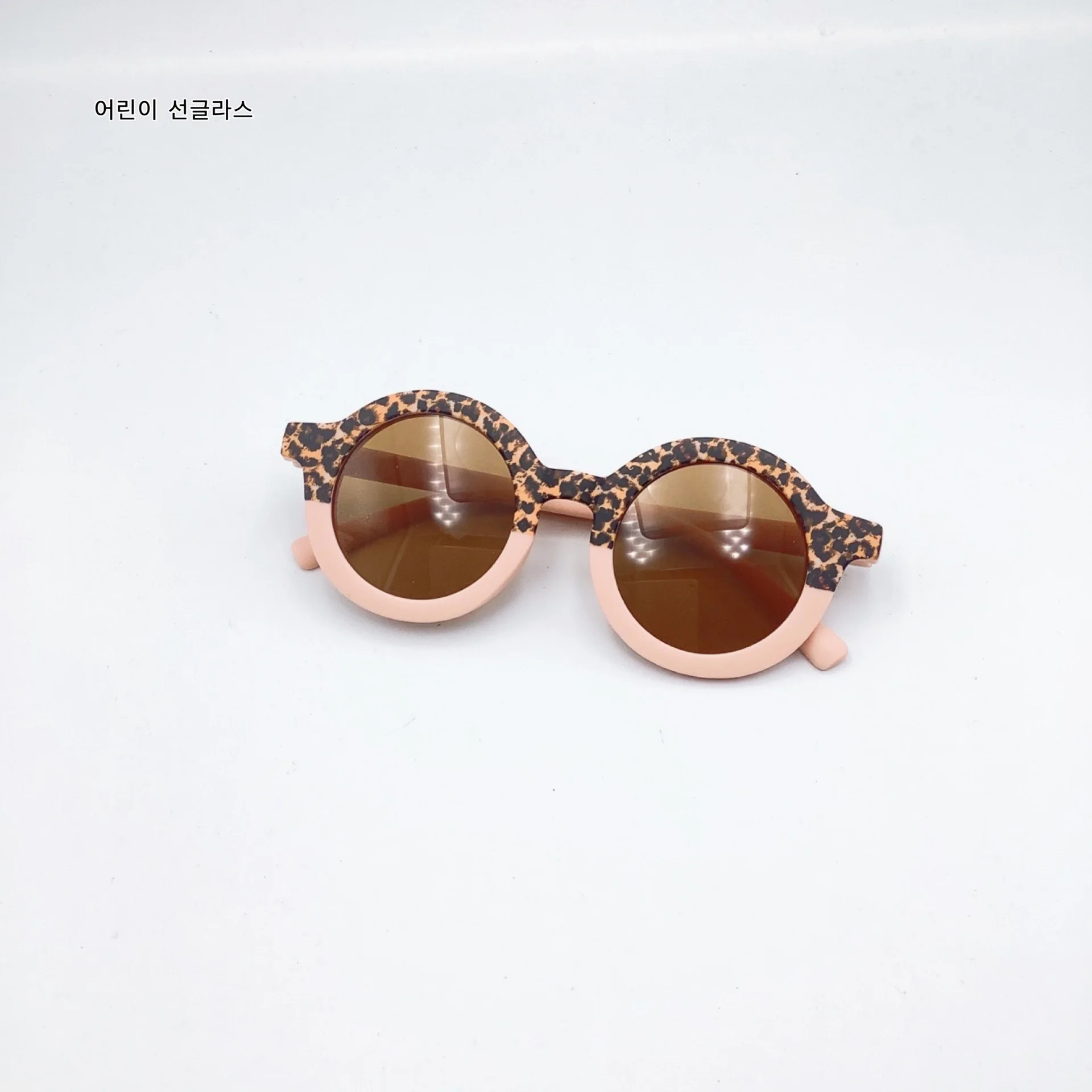 baby stroller toys FOCUSNORM 8 Colors Fashion Kids Girls Boys Sunglasses Leopard Printed Patchwork Outdoor Sports Casual Glasses baby stroller toys Baby Accessories