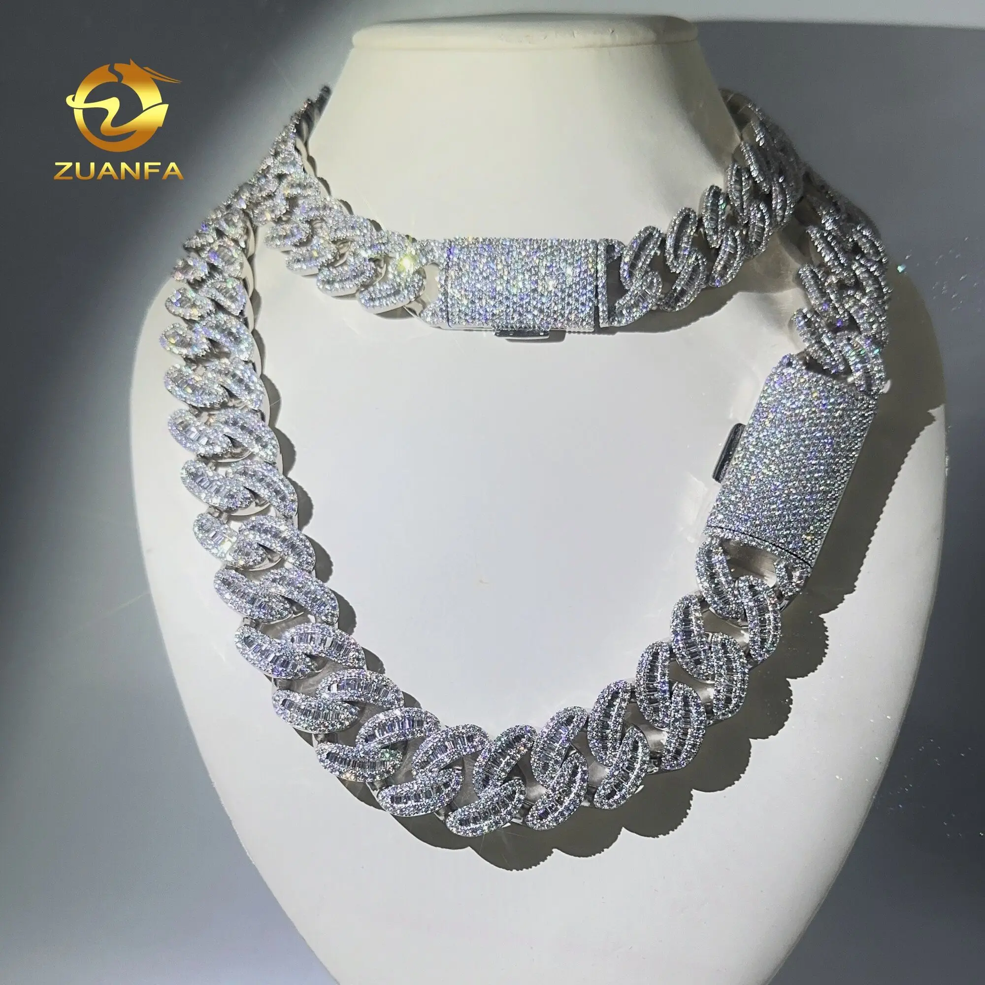 

Zuanfa New Arrival 18mm 22mm Moon Shape Baguette Moissanite Cuban Link Chain Ice out Sterling Silver Miami Chain Necklace