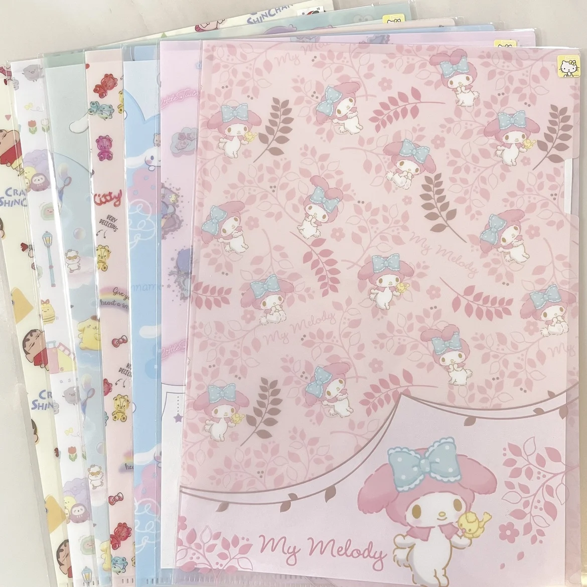 

Kawaii Sanrios Hello Kitty Melody Cinnamoroll L-Shaped Folder Single-Page Folder A4 File Storage Bag Test Paper Protective Cover