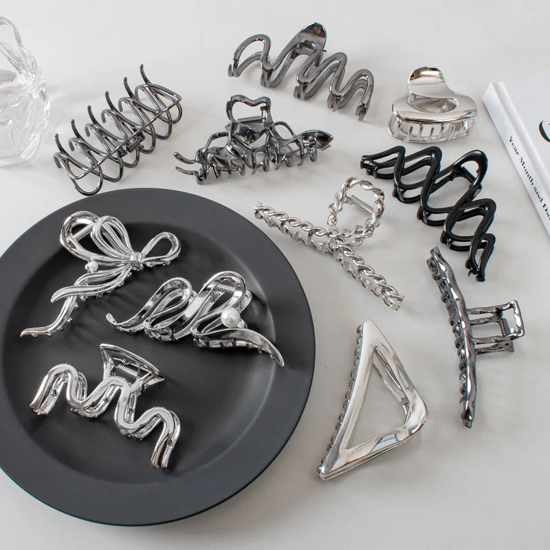 

Large Metal Geometric Hair Claw Clamps Silver Color Korean Fashion Shark Clip Y2k Hairpins Barrettes Hair Accessories for Women