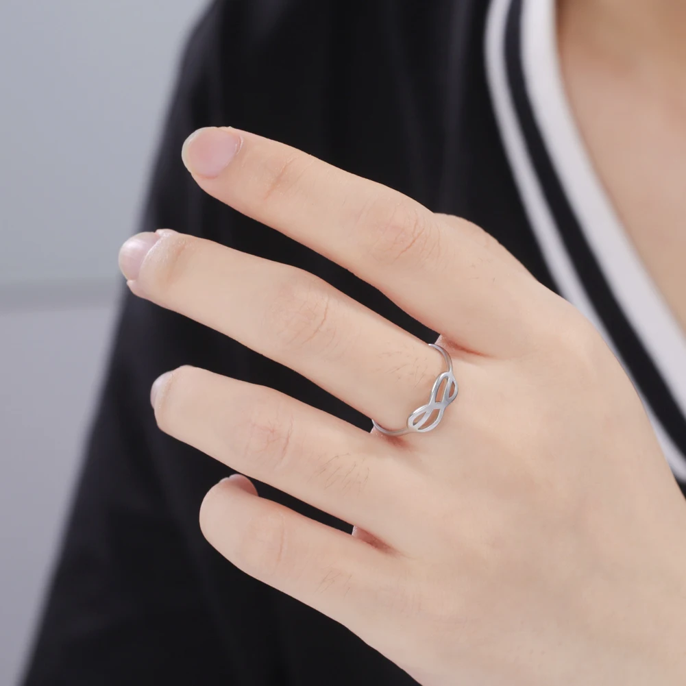 COOLTIME Unendlicher Knotenring Edelstahl Vintage Einfache Ringe Damenmode Asymmetrie Minimalistischer Ring Freundschaftsschmuck – Detail 9