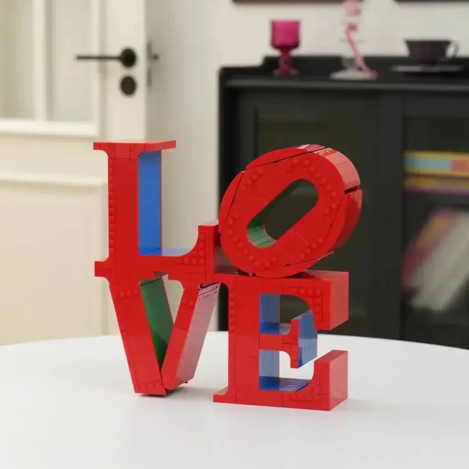 MOC 791pcs Creative Compatible Crafts LOVE Sculpture Art Model Building Blocks