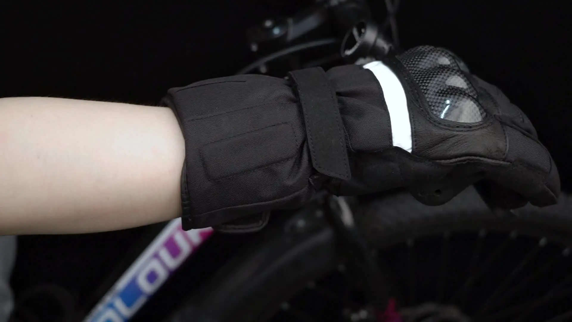 Gants Chauffants Rechargeables 7.4V 3000mAh - Gants Électriques Hiver Ski Moto 3 Niveaux Chaleur