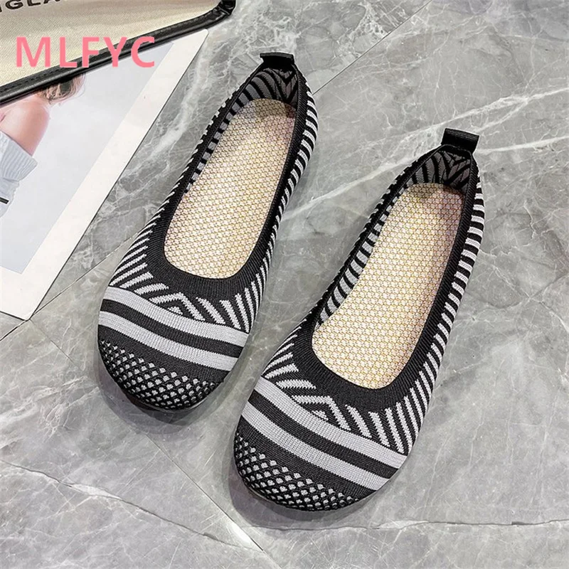 2023 Spring/Summer New Fashion Square Mouth Single Shoes Breathable Old Beijing Cloth Shoes Female Soft Sole Mom Shoes