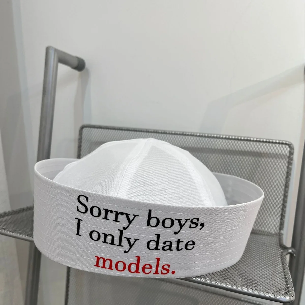 한국 틈새 인스타그램 블로거 레터 세일러 모자, 얇은 네이비 베레모, 레트로 얼굴 드러나는 작은 플립 브림 모자, 여름