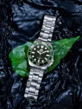  ORIENT Japanese Automatic Sports Diver's Watch, 43.4 mm Dial Men's Watch Hand Winding 200M Water Resistance /RA-AC0K 