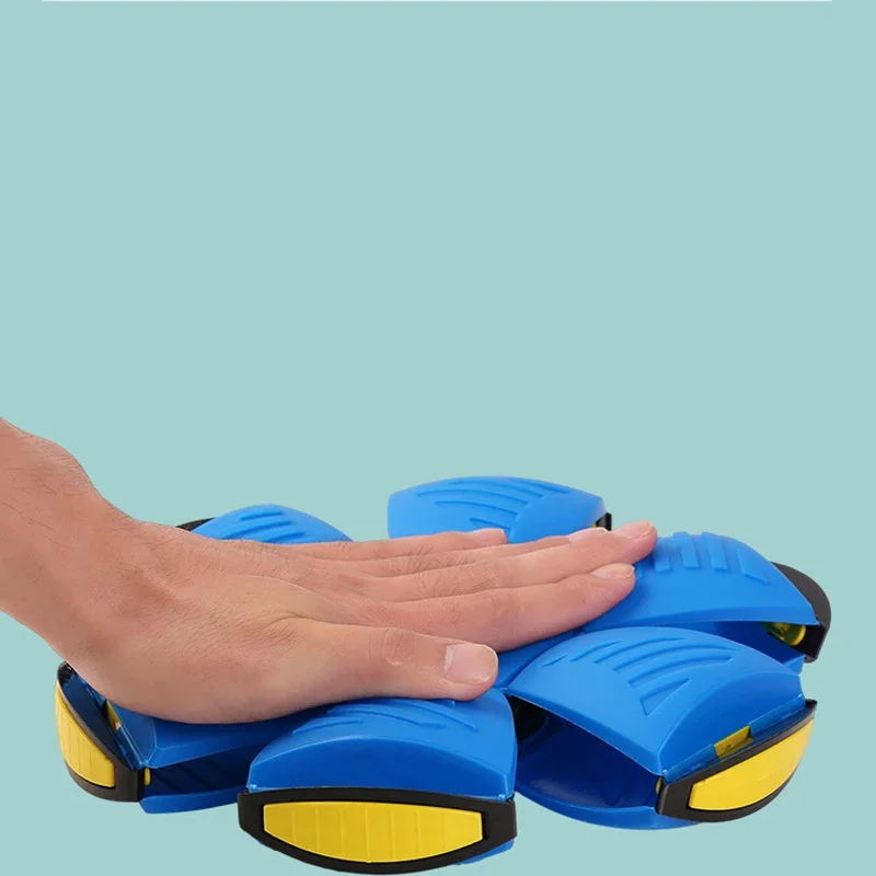 Pet Magic UFO Ball Dog Treading Ball Foot Treading Ball Light Deformation Vent To Decompress Parent-Child Interaction 4