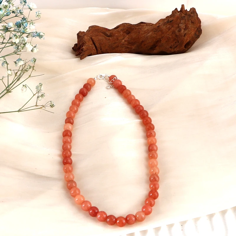 Minar Elegant Natural Shell Beaded Necklace with Silver-Plated Chain