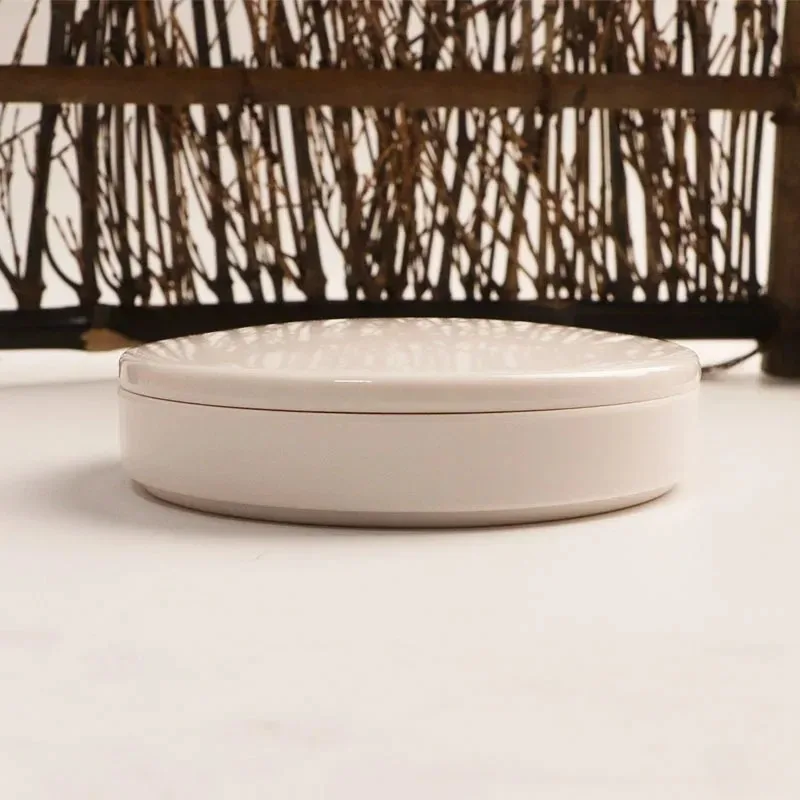 Porcelain-Style Paint Palette 6