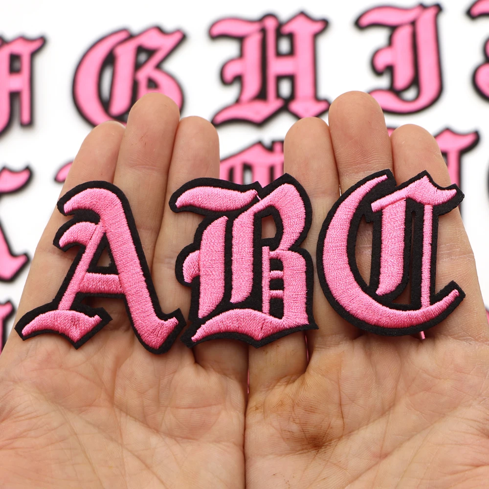 1PCPinkEnglisLetterEmbroideryPatchesIronOnLettersPatchAZ