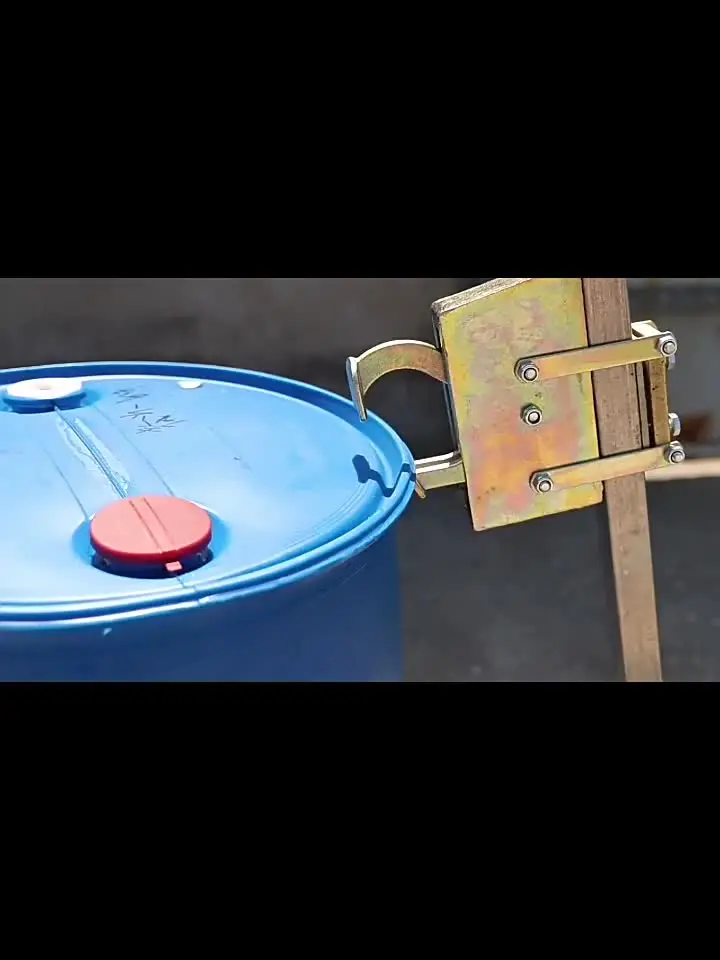 Барабанный грузовик с кусающим маслом 450 кг.