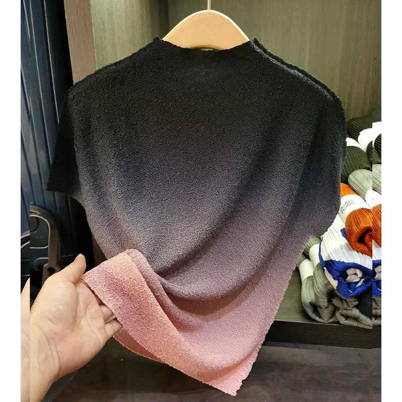 

Miyake Original Simple Plus Size Hundred Gradient Short-sleeved Pleated T-shirt Female Summer New Commuter Loose Thin Tops