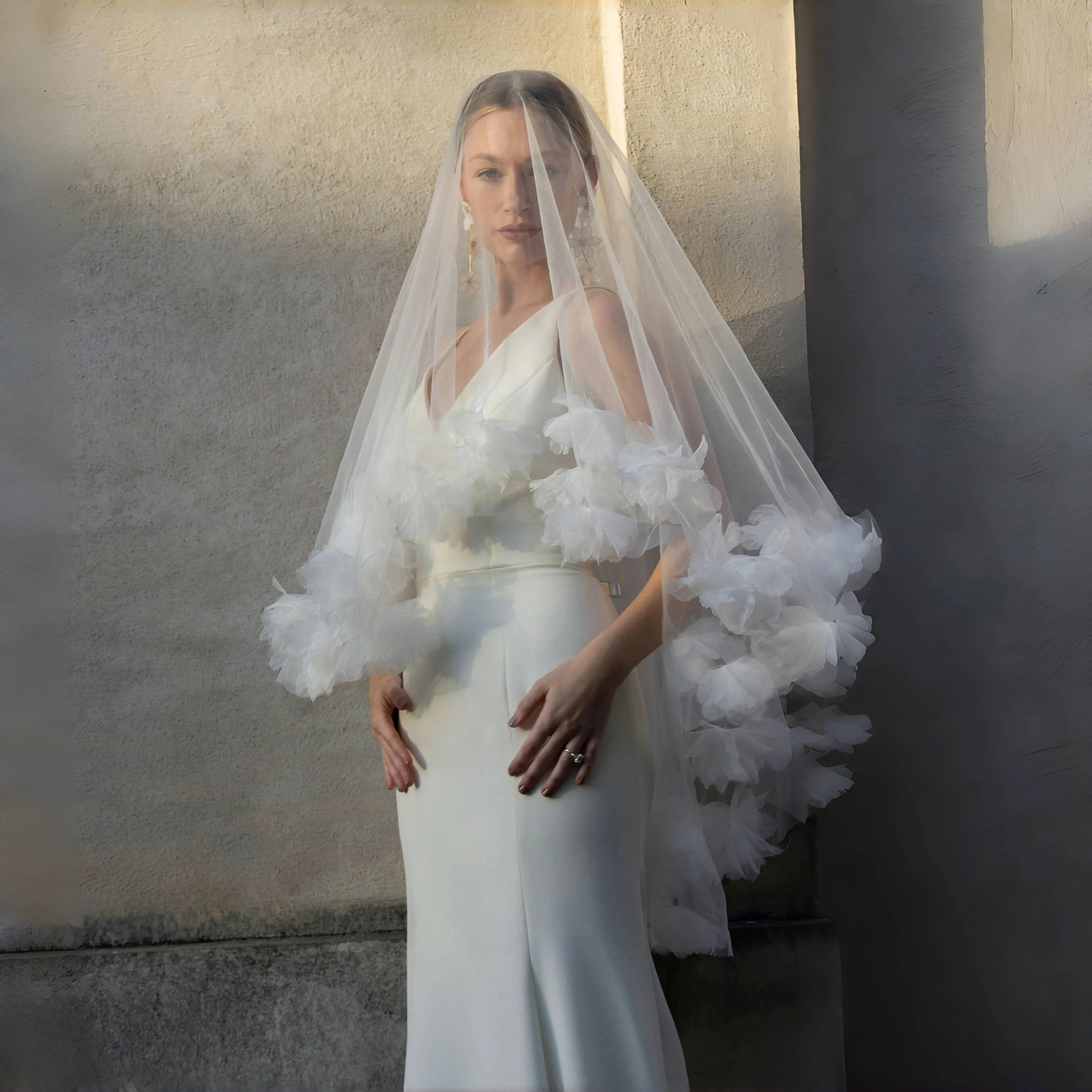 Wedding Veil Blusher Elbow Length 3D Floral Two Layers Soft Tulle Cover Face Brides Wedding Accessories G11