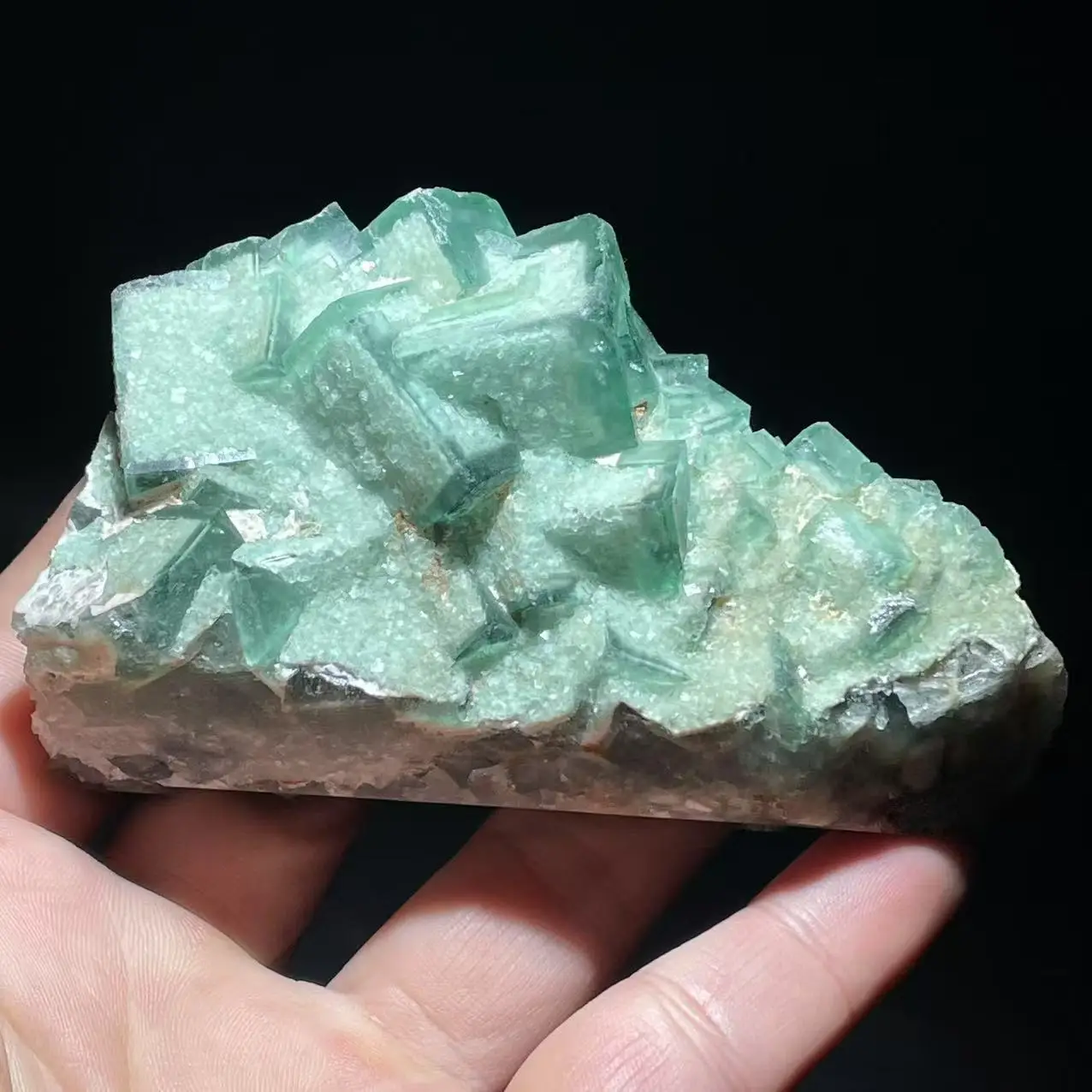 New 100% natural green fluorite daylight fluorite home decor from Madagascar 3