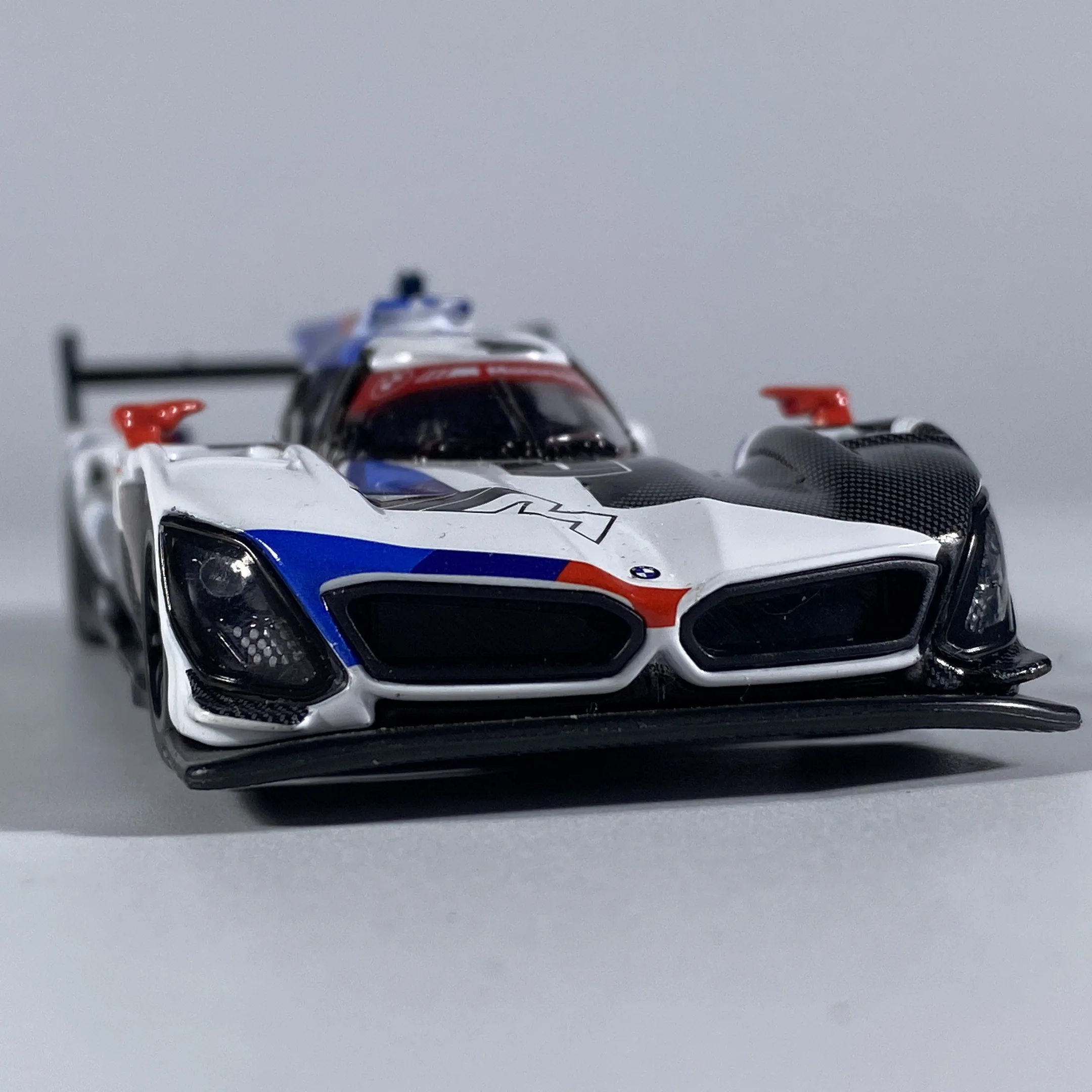 BMW M Hybrid V8 Super Racing Alloy Diecast Model Car - Collectible Miniature Vehicle for Display and Decoration