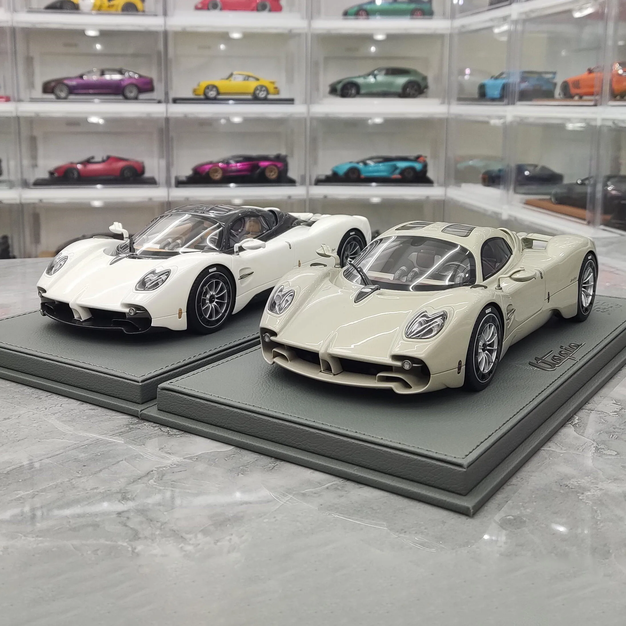 未使用 BBR モデル 1/18 パガーニ Utopia ミニカー 限定品 新