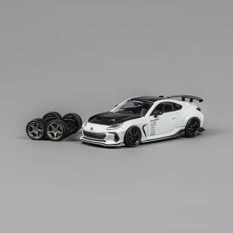 

CM модель 1/64 Subaru BRZ VARIS широкоугольная конкурентоспособная модифицированная модель мини-автомобиля из сплава-два комплекта сменных колес