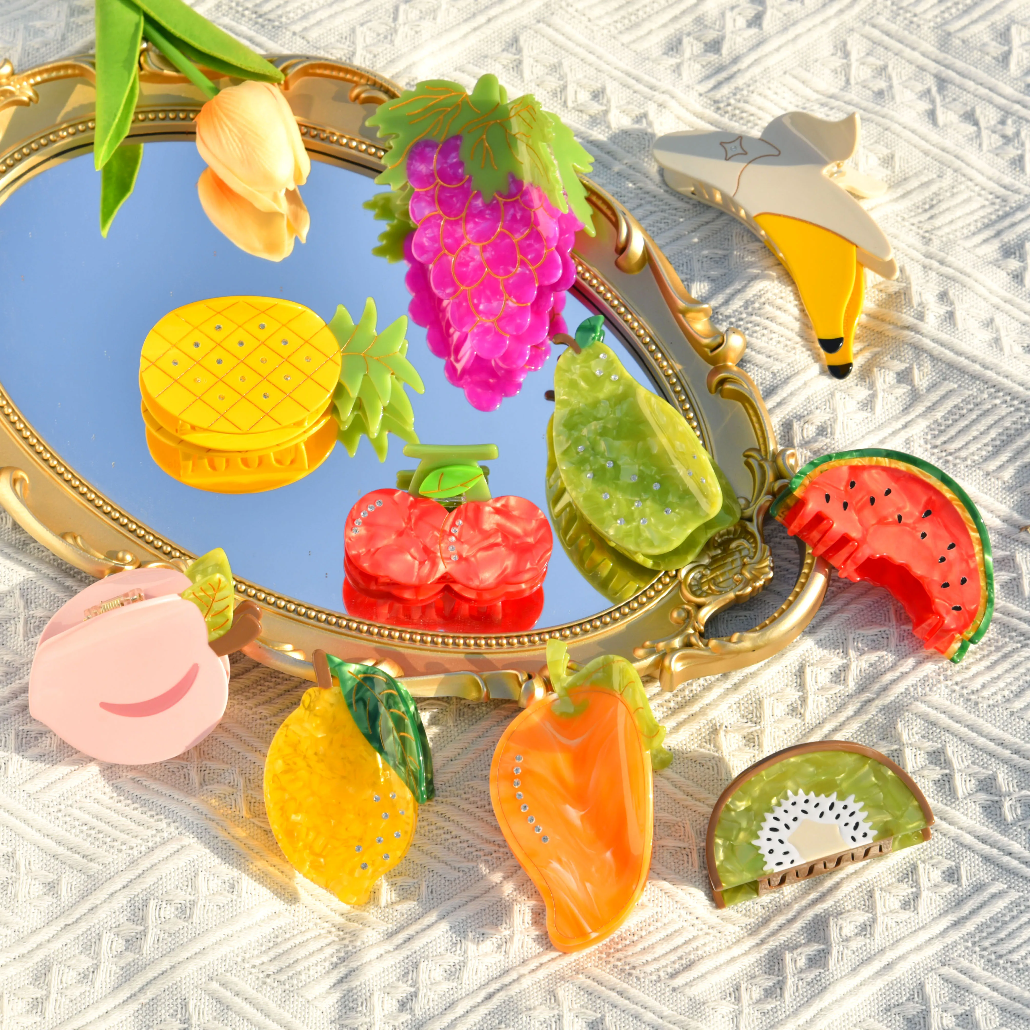 

Colorful Summer Fruit Hair Claw Funny Cute Watermelon Banana Strawberry for Women Hair Clips Ponytail Hairpin Hair Accessories