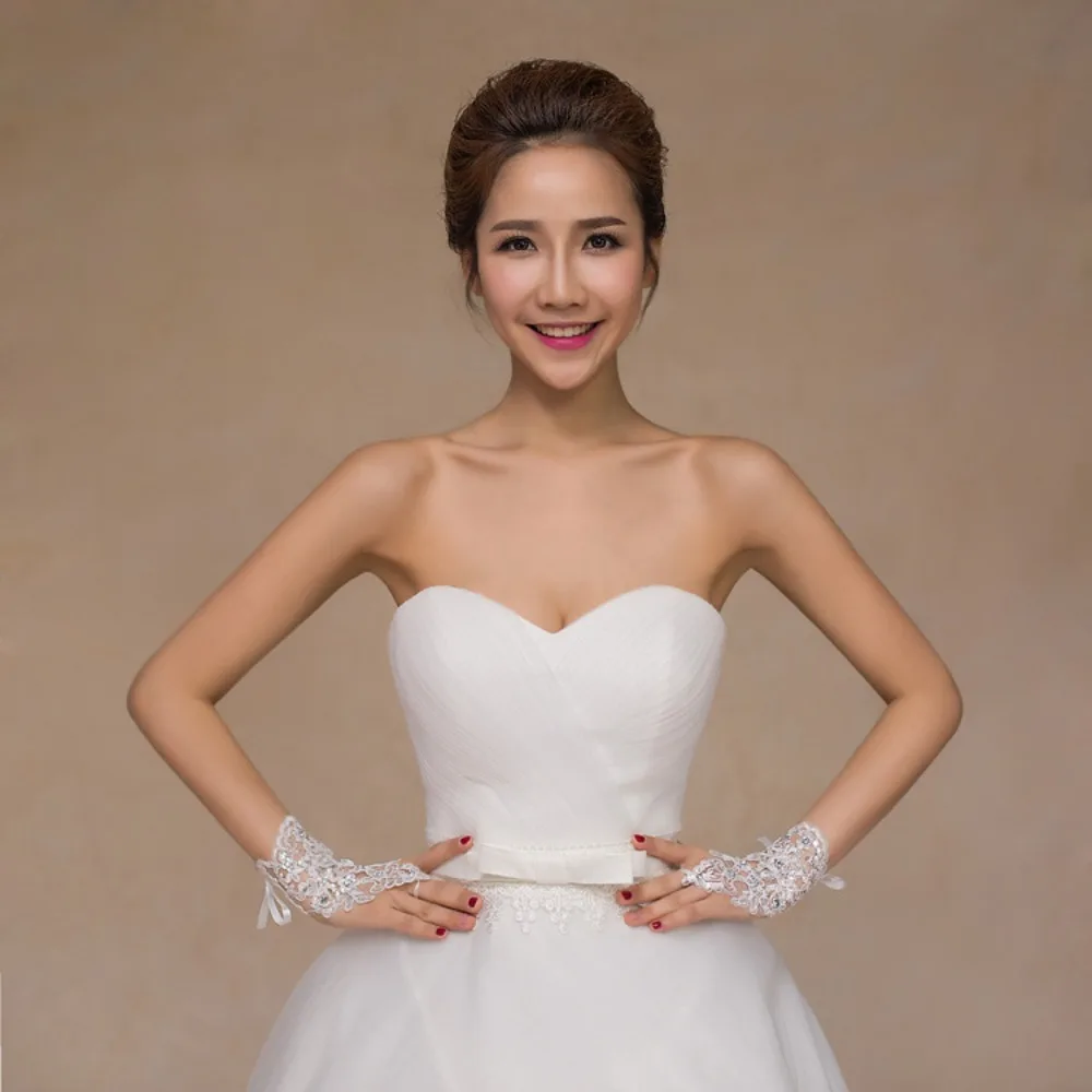 Hot Sale Party Dress Lace Gloves Clothing Accessories Sexy Bridal Gown Mittens Elegant Rhinestone Short Gloves Party