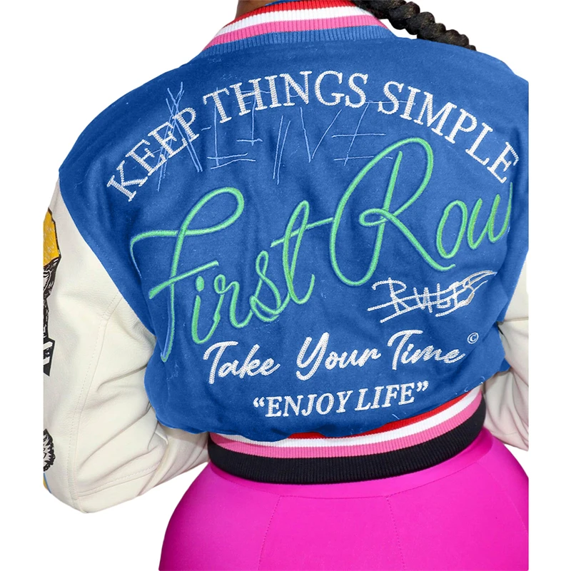 Рисунок 4 - Женская короткая куртка с буквенным принтом