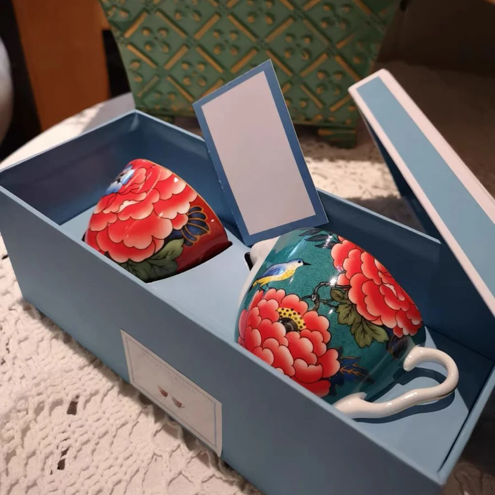 

Hand-painted Teapot British Afternoon Tea Set Bone Porcelain Points Creative Coffee Pot Simple Water Pot with Gift Box Beauty