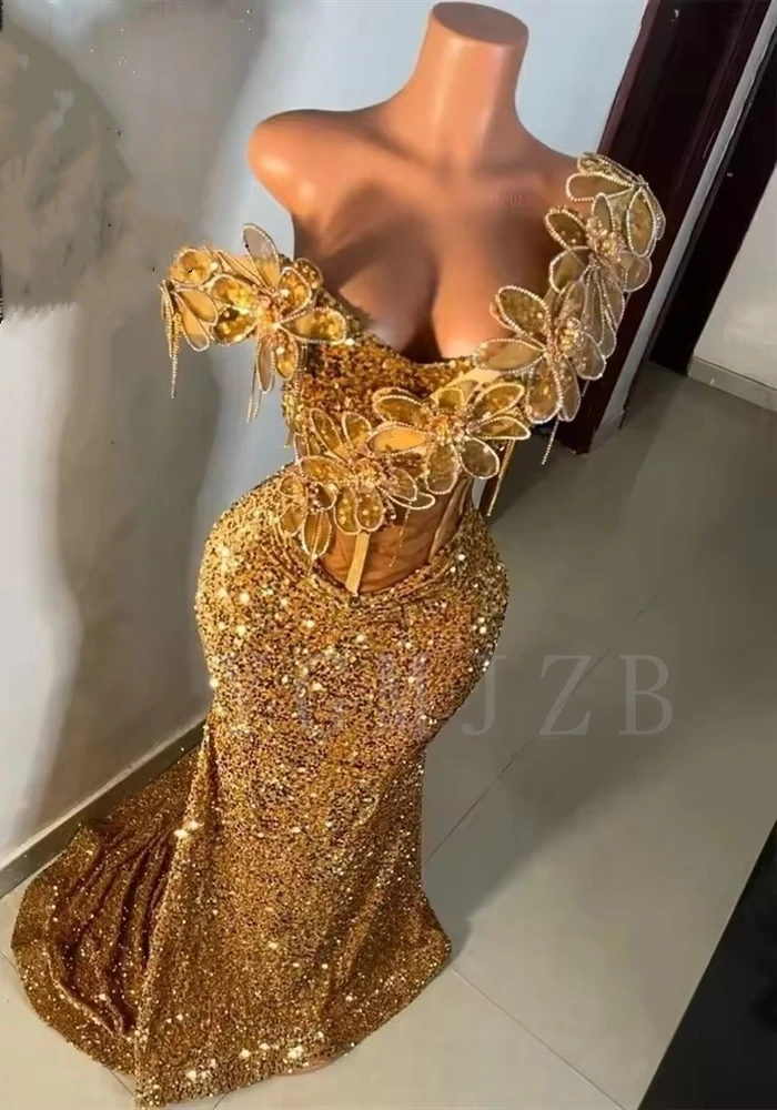 Robe de soirée sirène dorée à paillettes et applications florales