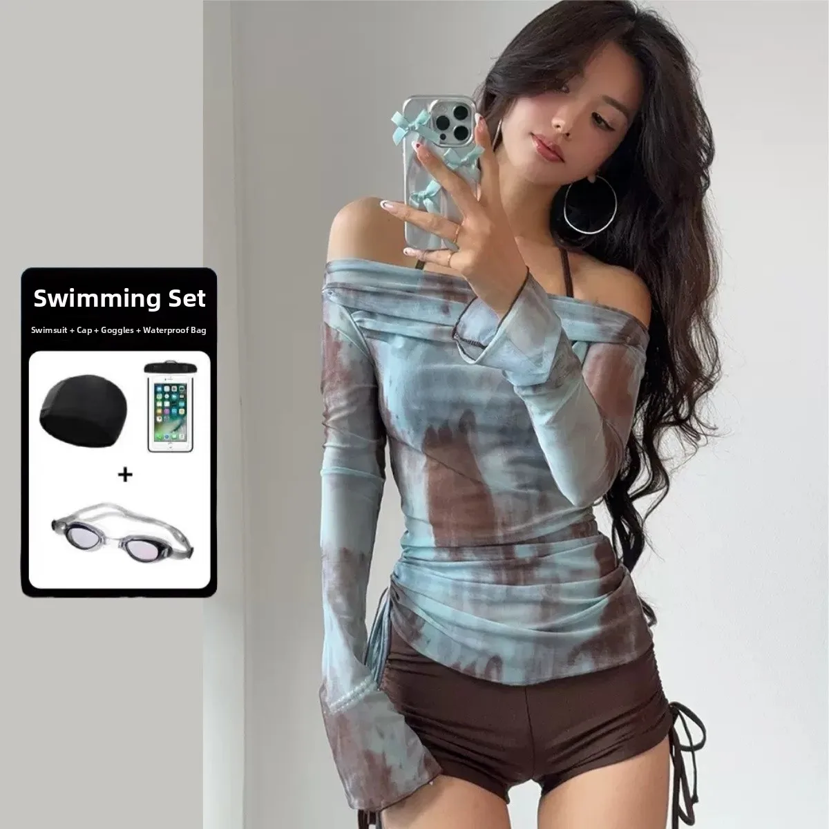 Blue + brown [+ hat + bag + mirror]