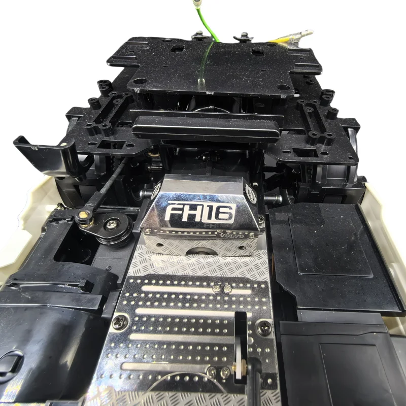 Wave Box Engine Hood Gearbox  for Tamiya 1/14 RC Truck Volvo FH16 XL 750 4X2 Tractor Trailer LESU Parts 6