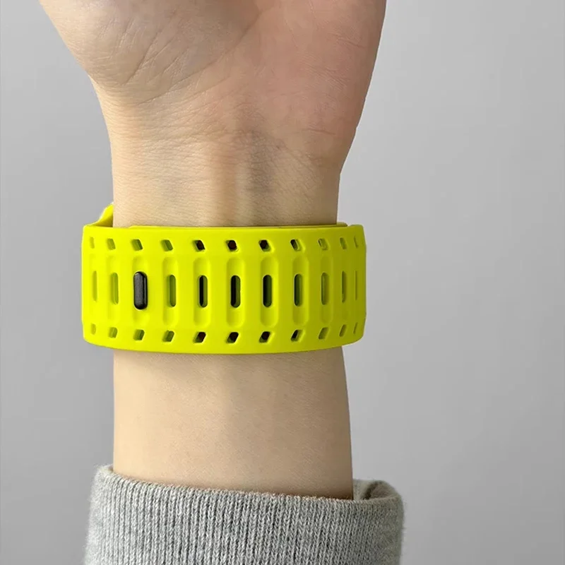 Magnetic Silicone Band, 22mm - Universal Fit