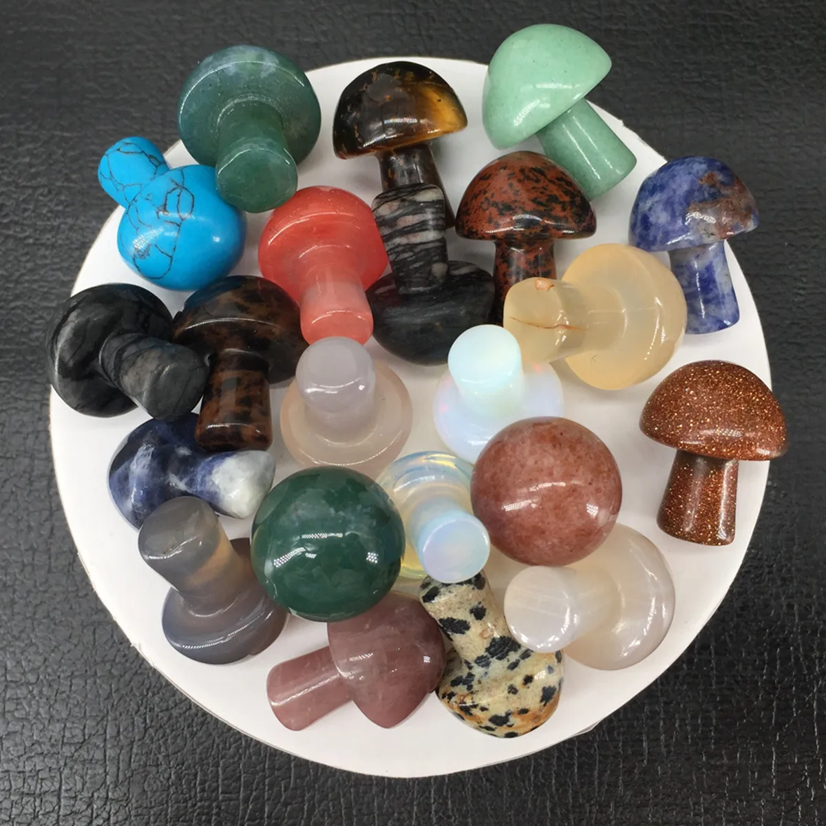 2CM Mini Mushroom Statue Natural Stones Carved Ornament Rose Quartz Healing Crystal Gift Room Ornament Fish Tank Decoration