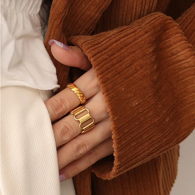 French Ins Cool Style Light Luxury Fashion Geometric Circle Ring Titanium Steel Gilded Retro Handmade Jewelry_voghion.com