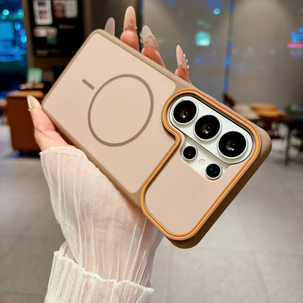 Luxury Contrast Color Frosted Magnetic Phone Case with Shockproof Design for Magsafe Compatibility