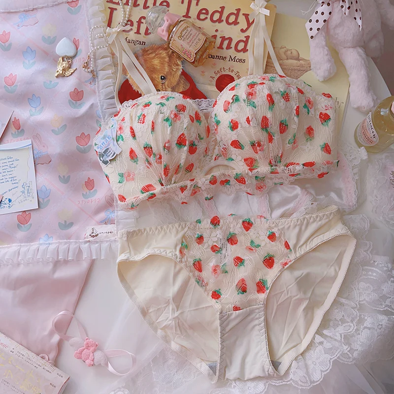 Sweet lace lingerie strawberry latex thickened underwear female small chest gathered side breast anti-sagging bra set