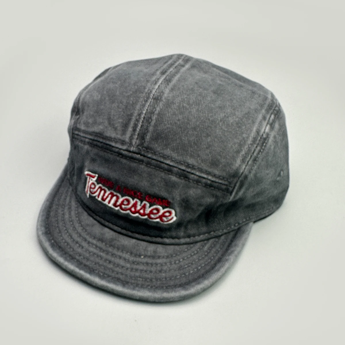 Amerikanischer Stil Bestickte Baseball-Kappen mit Schriftzug Neue Unisex Atmungsaktive Flache Schirmmützen Retro Vielseitige Modische Schirmmützen – Detail 9