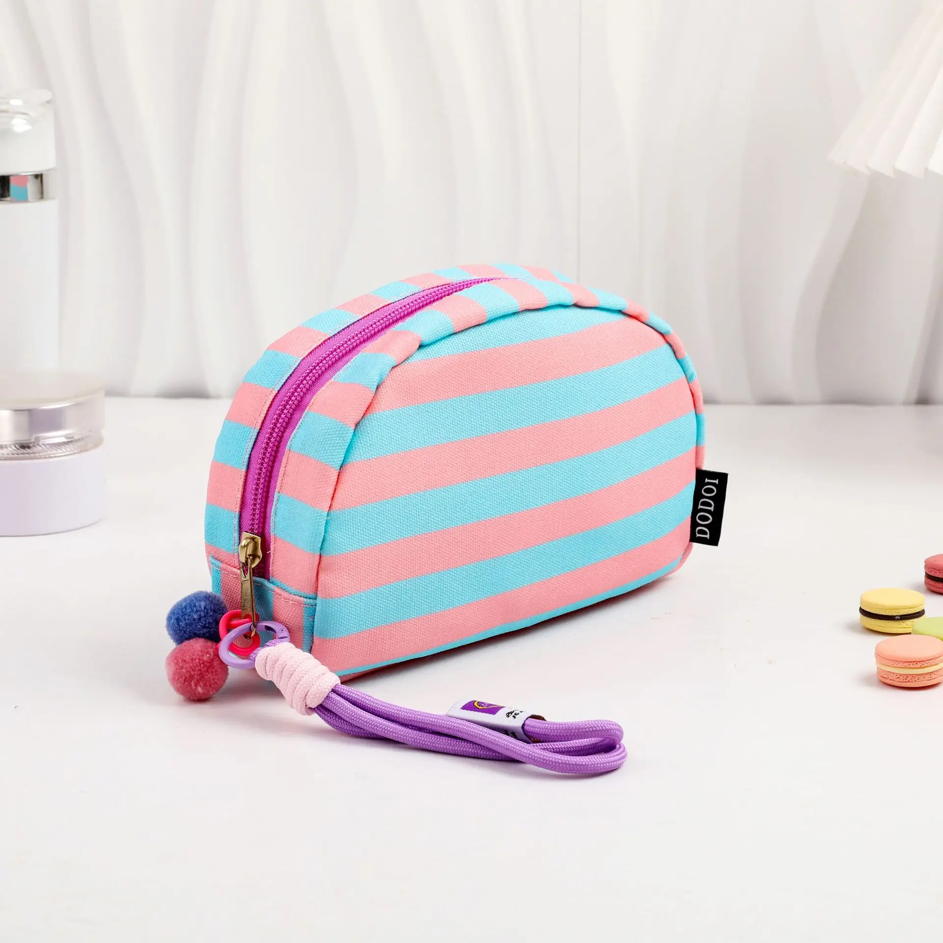 New Fashion Canvas Striped Women's Makeup Bag Portable Zipper Makeup Travel Organizer Women's Handbag Washbag